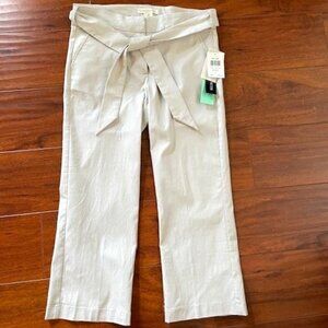 Retrology Capri Pants with belt